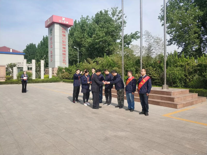 弘揚(yáng)五四精神，創(chuàng)造青春輝煌，“五四精神”在激勵(lì)著信川全體員工覺(jué)醒向上！